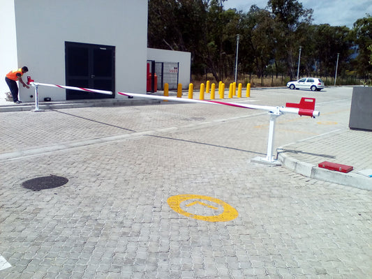 BoomGate 9m Low Cost Manual Traffic Barrier