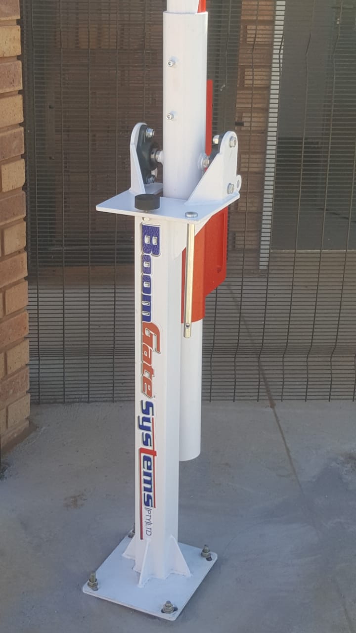 BoomGate 7m Low Cost Manual Traffic Barrier